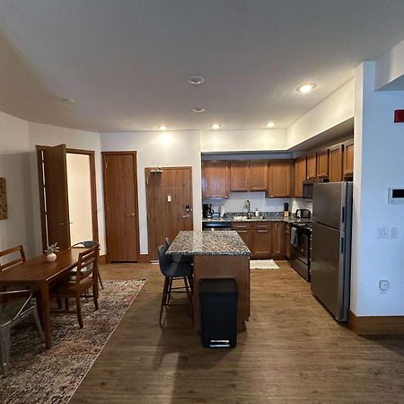 2Br Suite At The Grand Castle Pool Gym & Parking Grandville Esterno foto