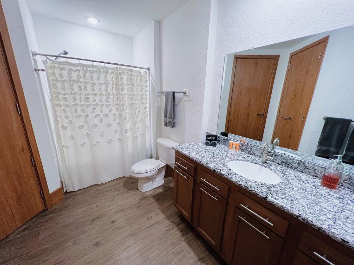 2Br Suite At The Grand Castle Pool Gym & Parking Grandville Esterno foto