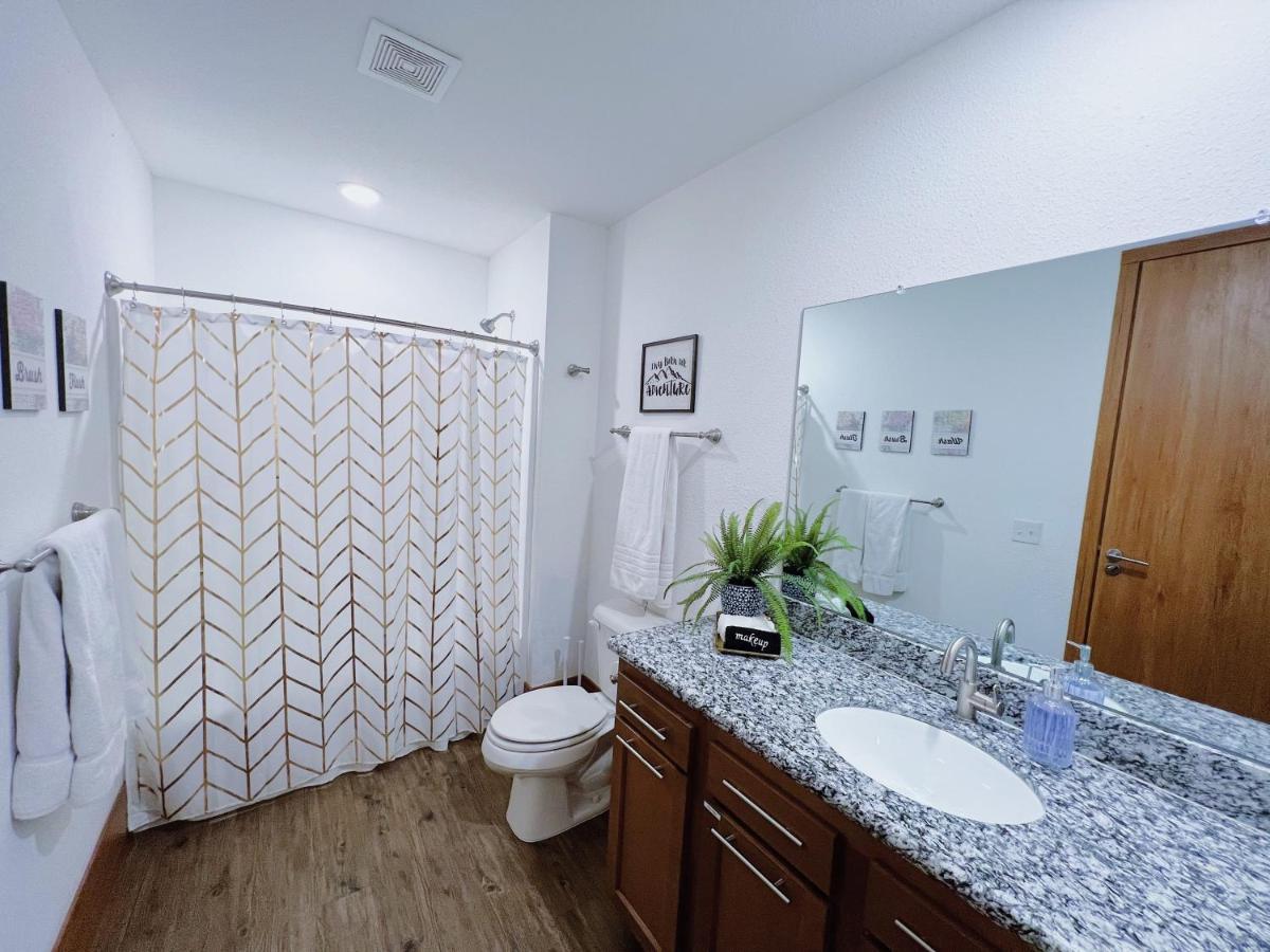 2Br Suite At The Grand Castle Pool Gym & Parking Grandville Esterno foto